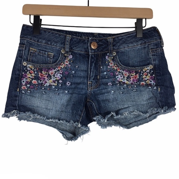 AMERICAN EAGLE Jean Shorts Denim Cut Off Floral Embroidered Festival Boho Size 2 - Picture 9 of 9
